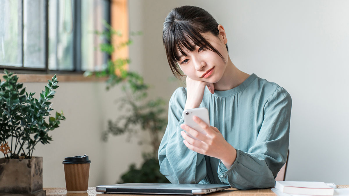 履歴書で職歴は省略したらバレる？判断の基準と印象を損ねない書き方