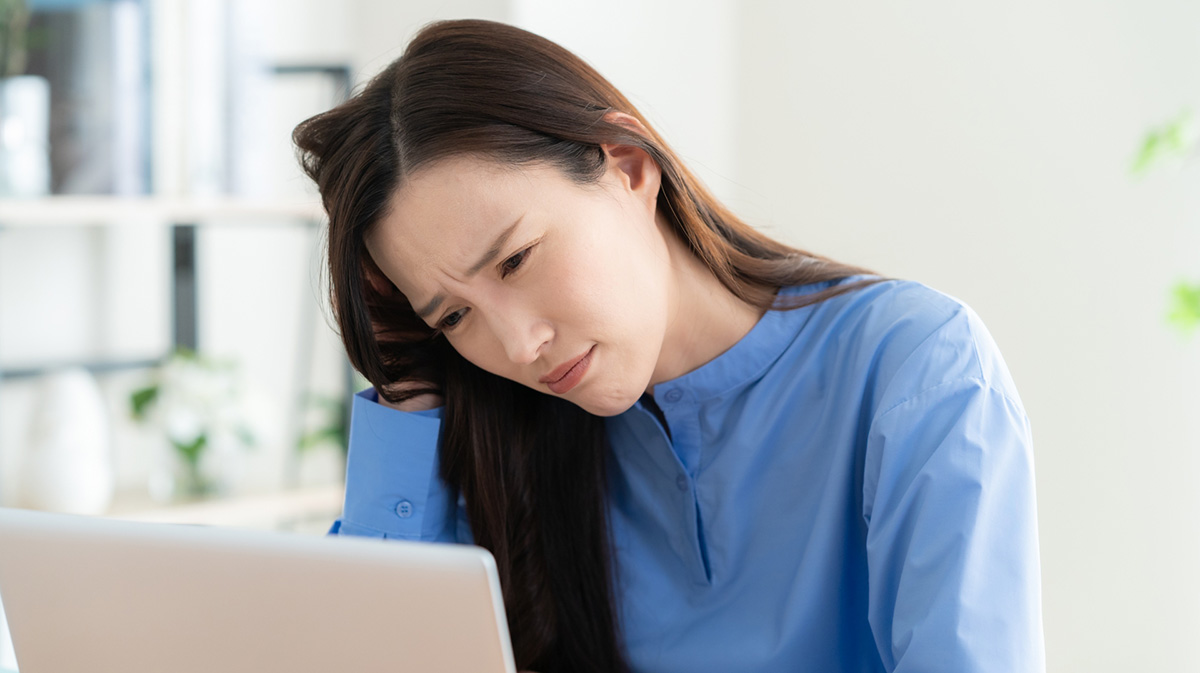 仕事辞めたいほど疲れたときは？年代別の悩みや向き合い方を解説